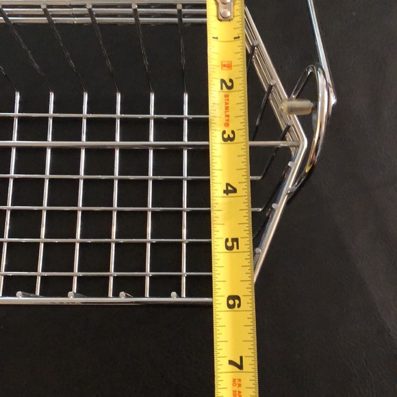 Wire Basket w/Handle and Divider - Picture 5 of 6